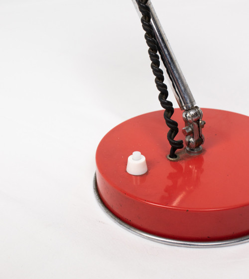 Lámpara de mesa articulada roja
