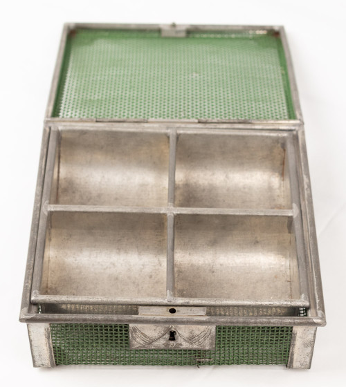 Caja de dinero modernista