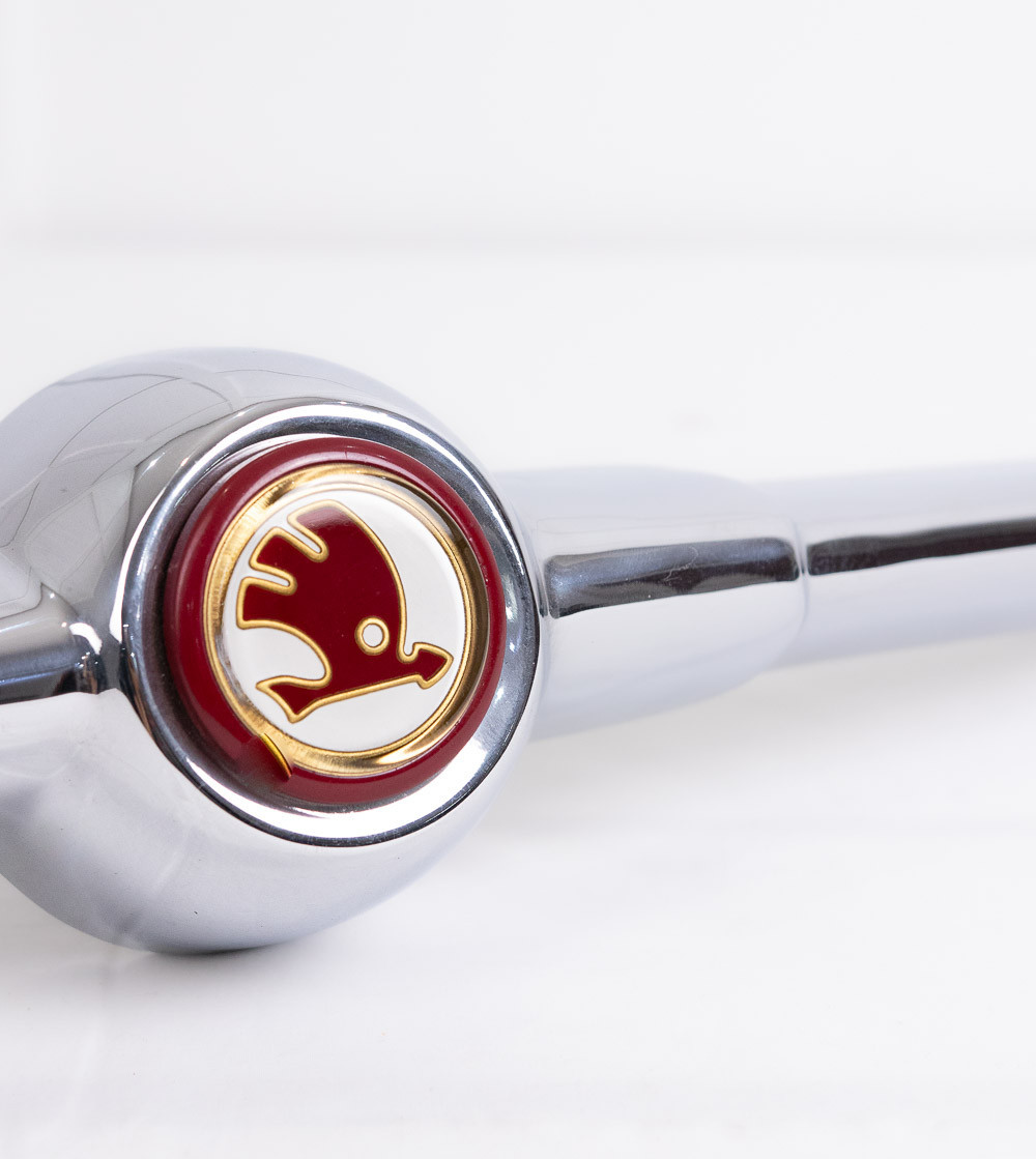 Garniture de capot moteur SKODA (avant) et pare-chocs arrière