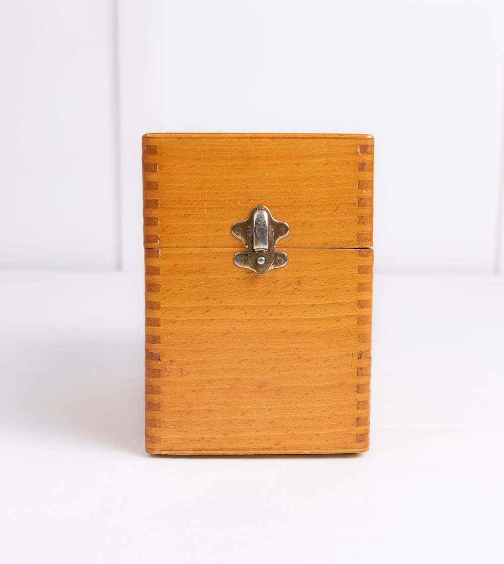 Caisse en bois avec séparateurs