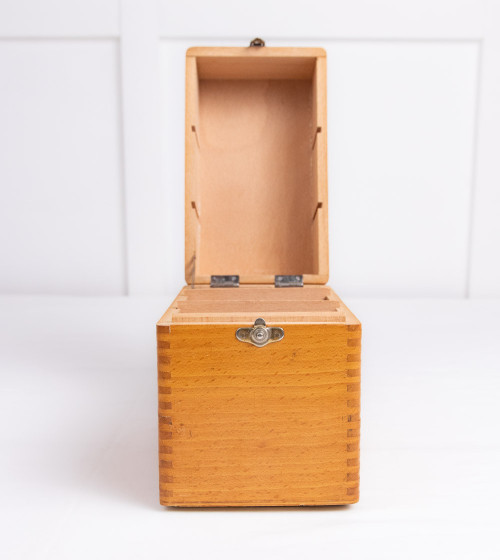 Caisse en bois avec séparateurs