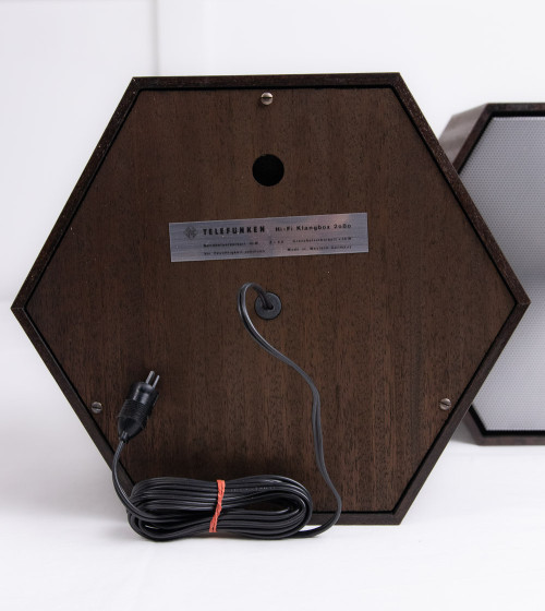 2080 TELEFUNKEN HiFi speakers