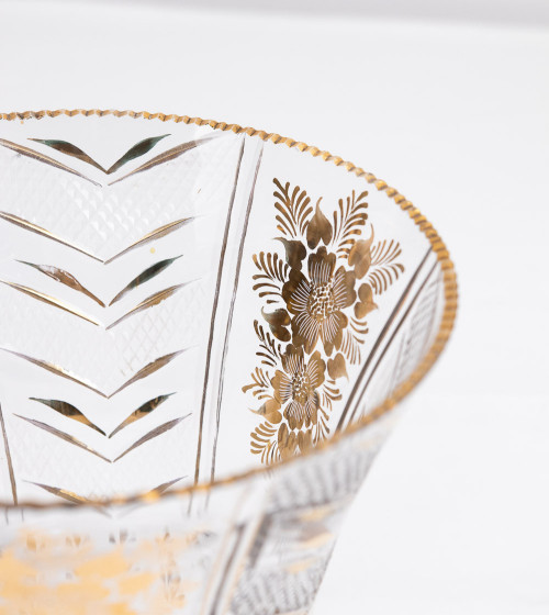 Vase en verre doré