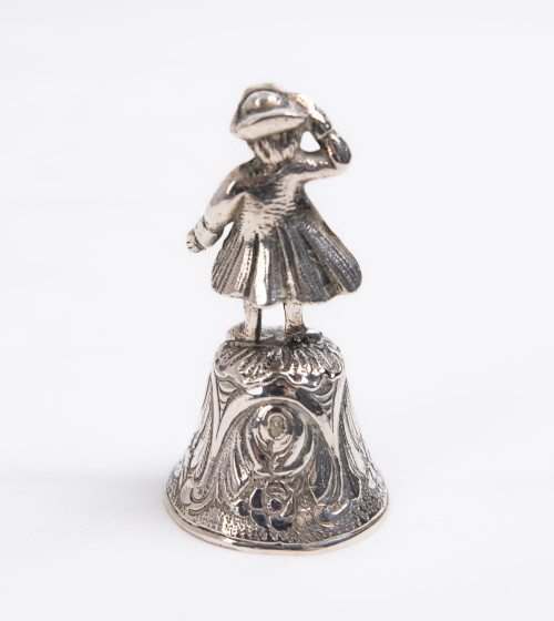 Campana pequeña de plata