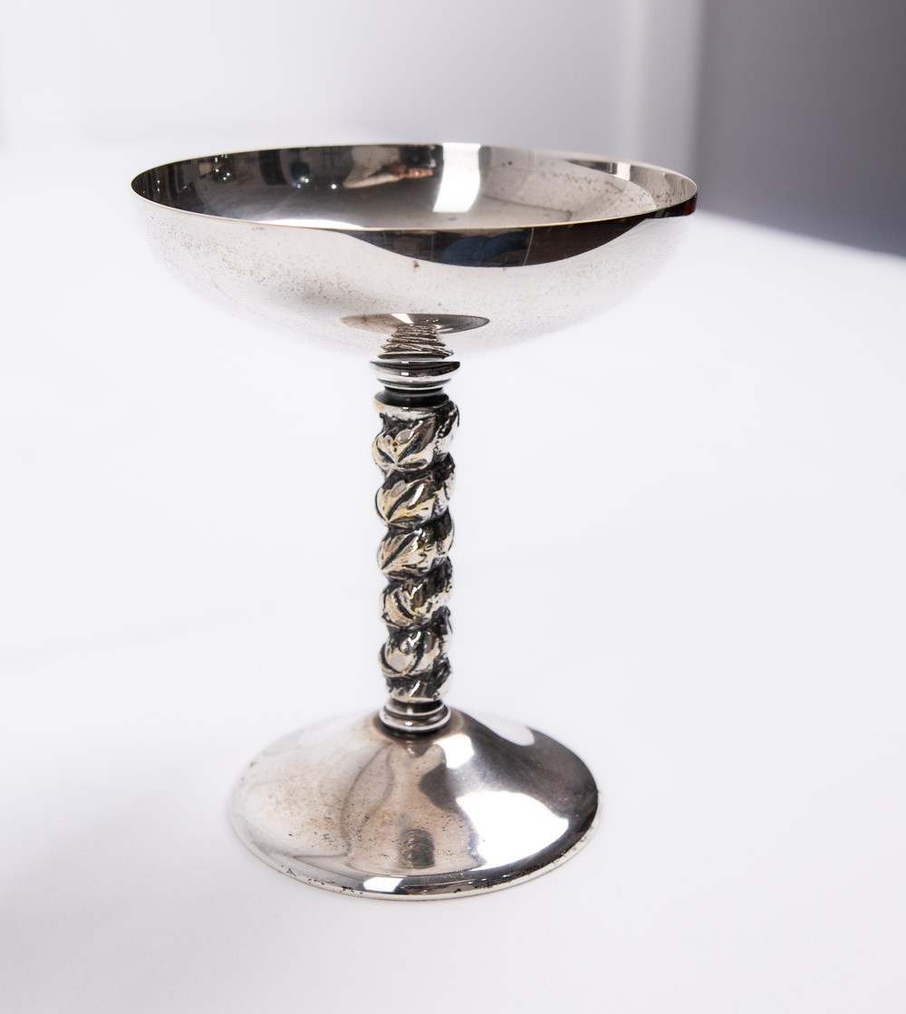 Coupe argentée moyenne