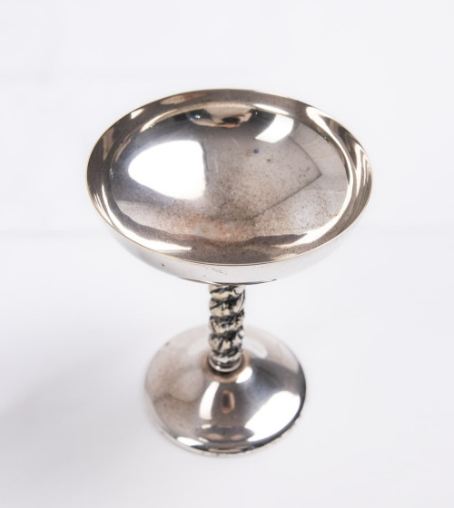 Coupe argentée moyenne