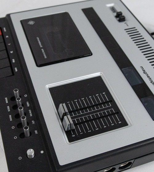 Grabadora de casetes Hi-Fi TELEFUNKEN MC2100