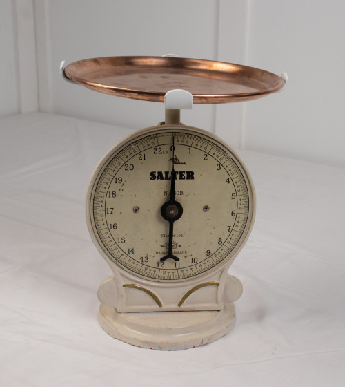 Balance blanche avec plaque en laiton (lb et oz)